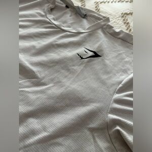 GYMSHARK T SHIRT-SLIGHTLY USED